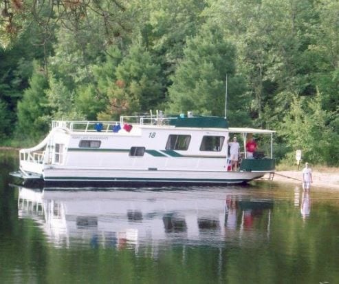 Rainy Lake Houseboat - Minnesota Resorts