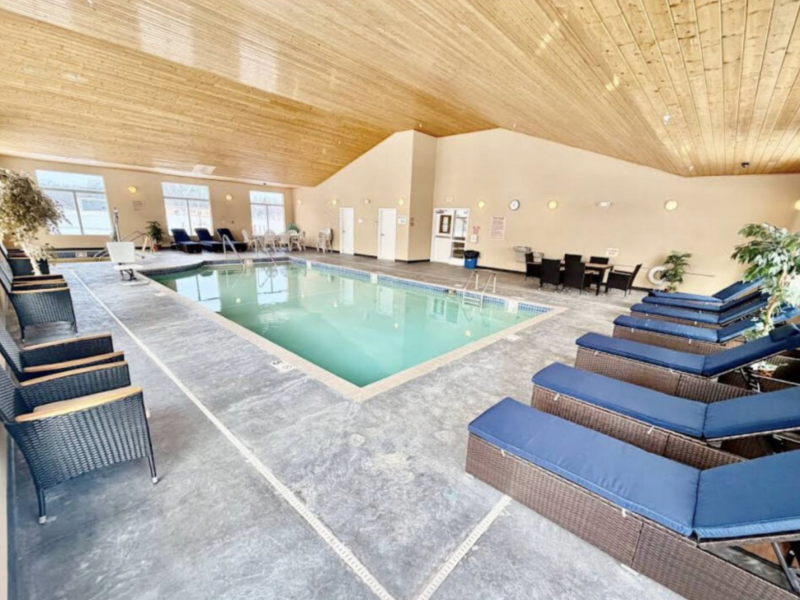 American Inn & Suites - Parkers Prairie